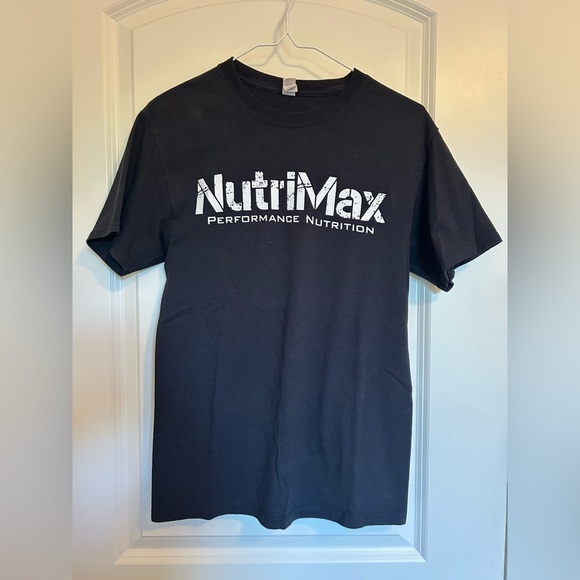 NutriMax supplement store Black Graphic T-Shirt for the gym - Picture 2 of 3